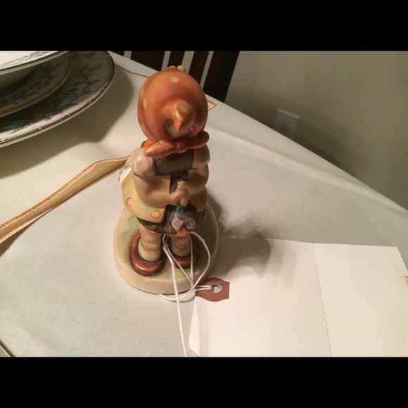 Goebel THE GIRL AND THE GEESE - Picture 4 of 8